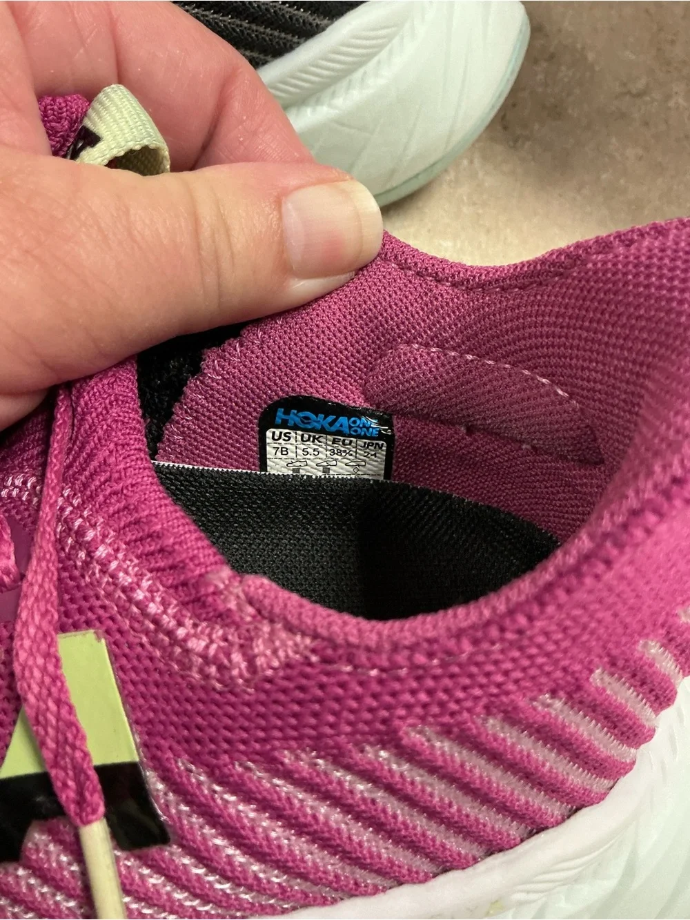 Hoka Carbon X 3 Women’s SZ 7 Running Shoe Festival Fuchsia/Black Hiking Trails